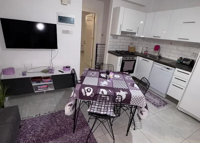 Apartmán Lapta Purple 2 Bedroom